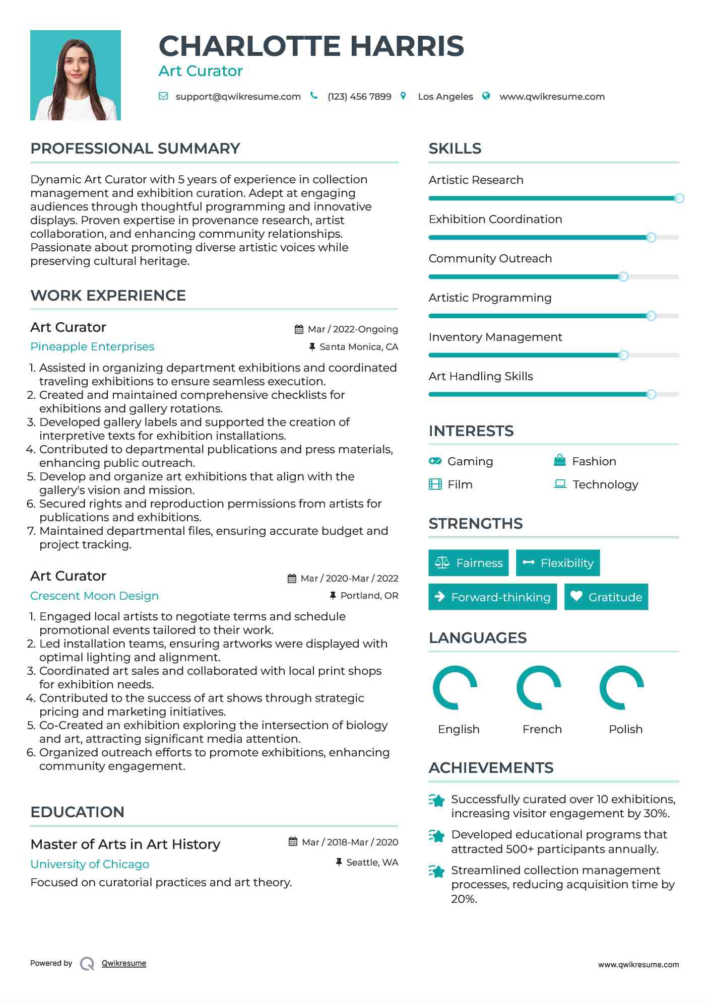 Art Curator Resume Example