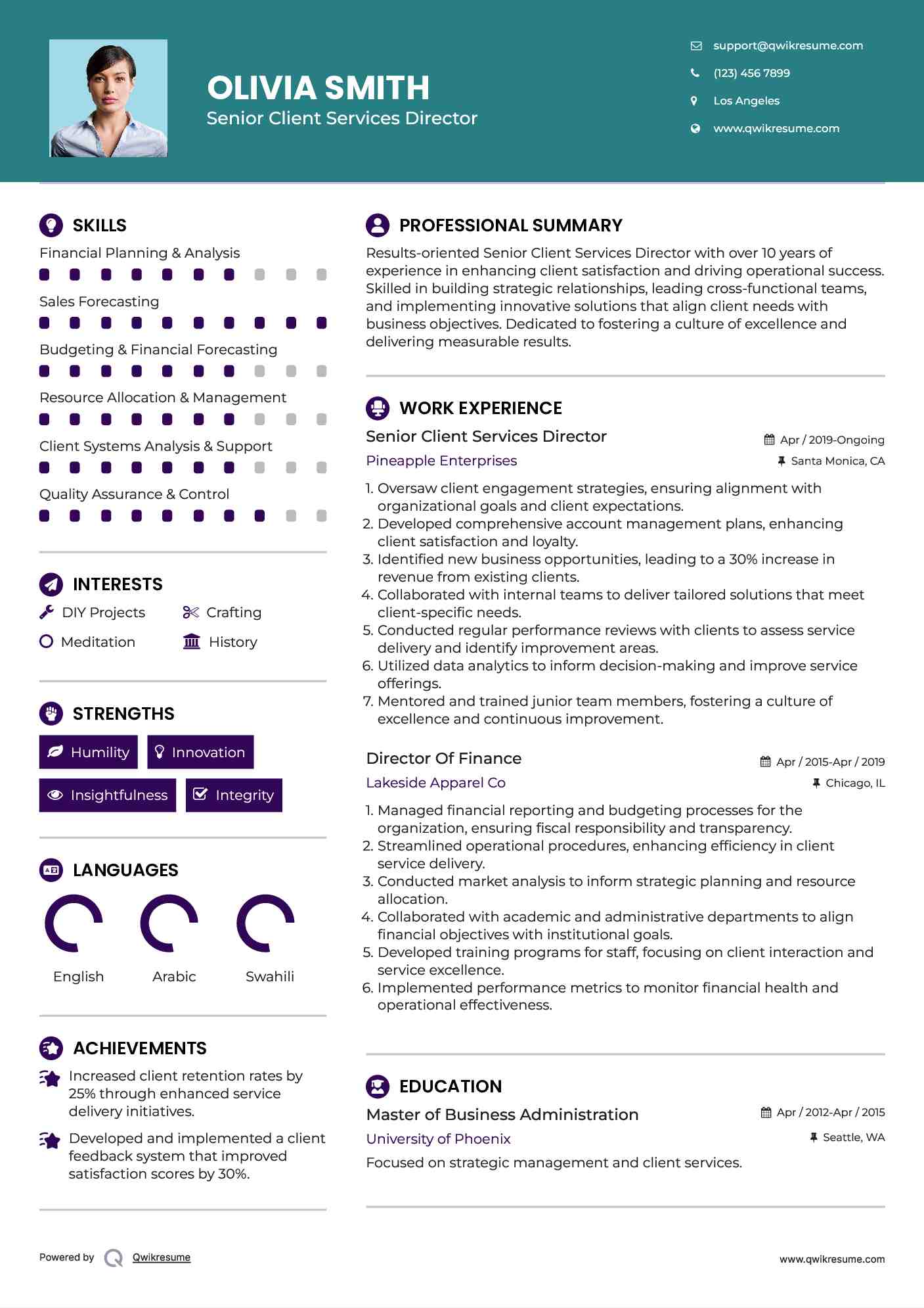 Senior Client Services Director  Resume Sample