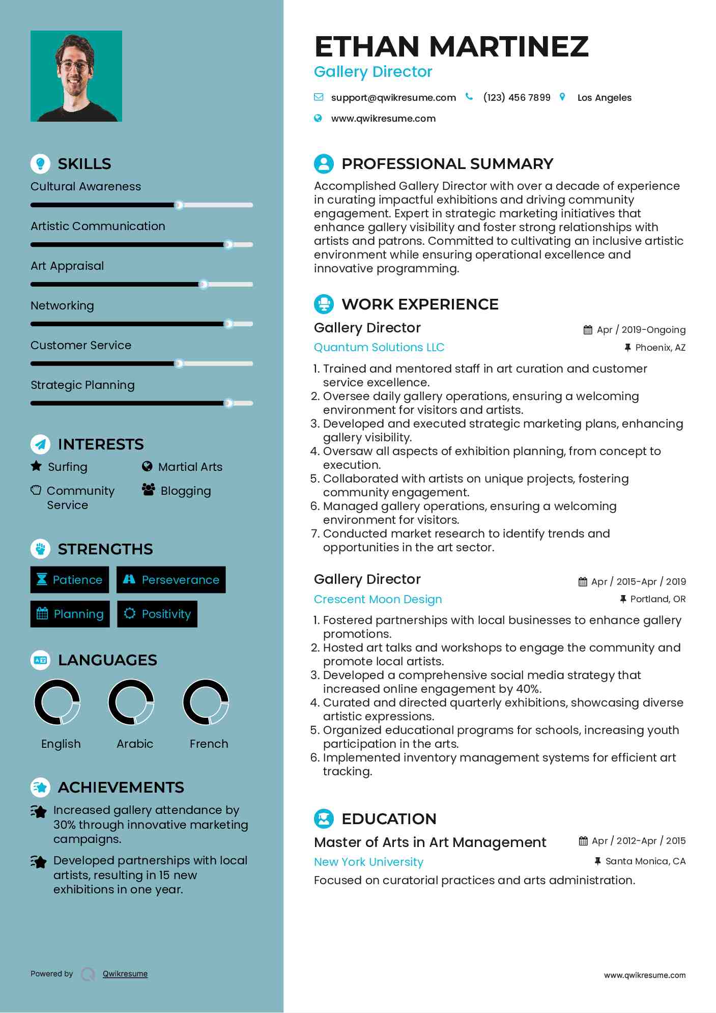 Gallery Director Resume Example