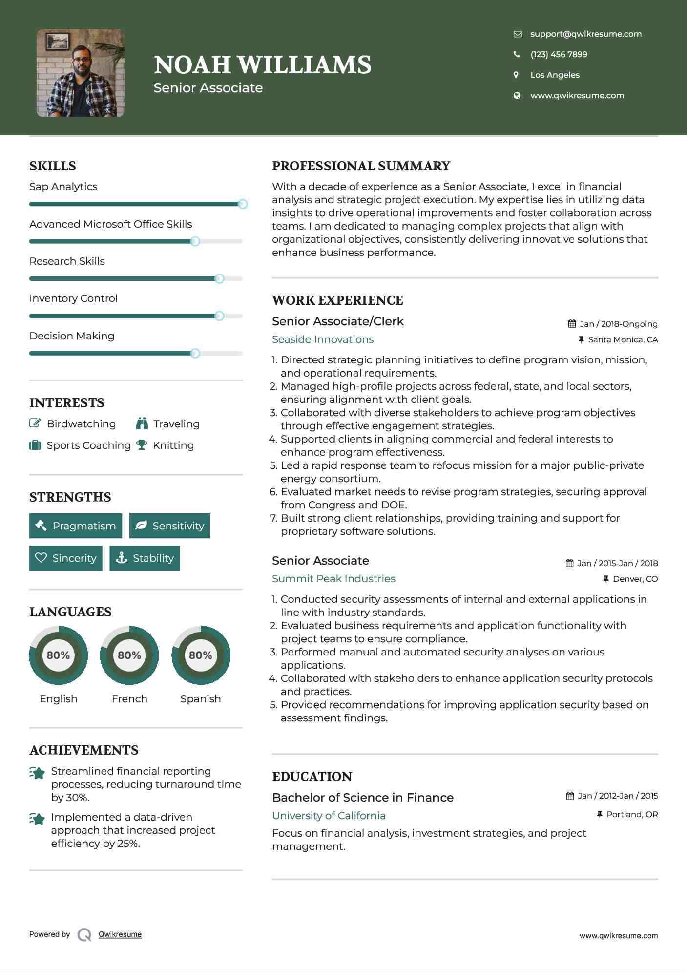 Senior Associate/Clerk Resume Example