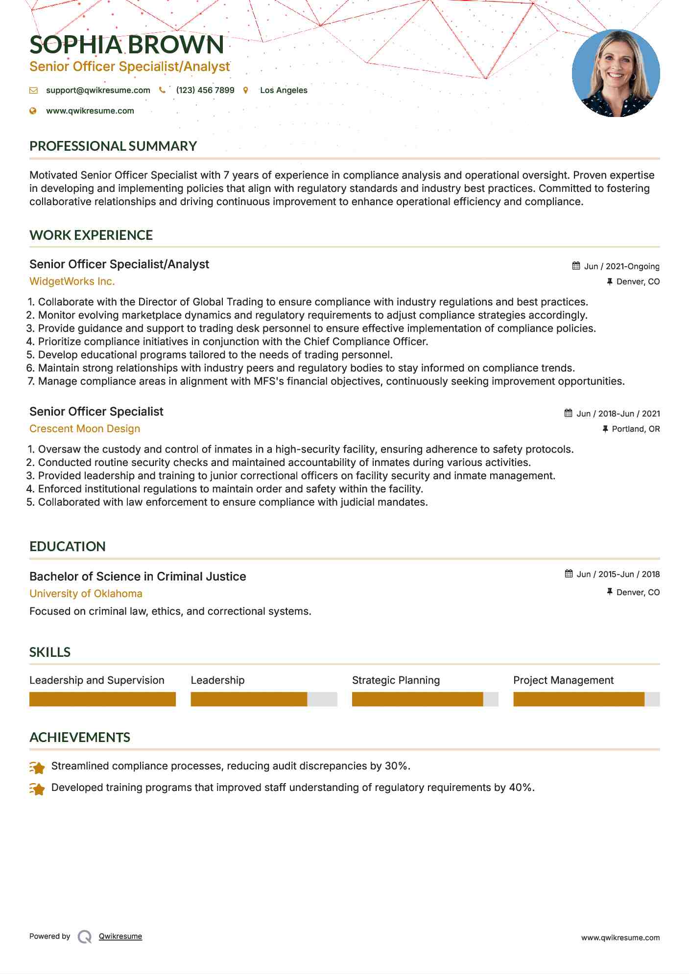 Senior Officer Specialist/Analyst Resume Example